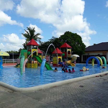 Sea Garden Resort Iloilo Bagian luar foto