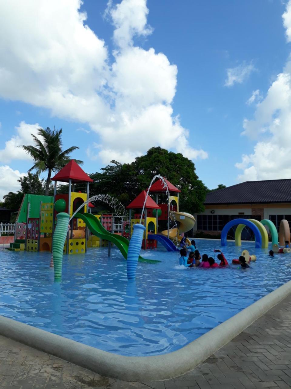Sea Garden Resort Iloilo Bagian luar foto