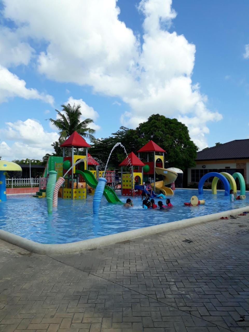 Sea Garden Resort Iloilo Bagian luar foto